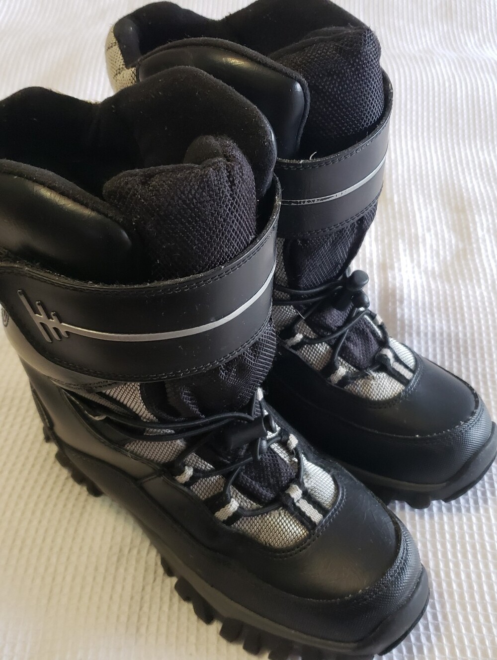 CLEAN Cougar "Storm" Boys Size 5US WARM Winter WATERPROOF Snow Boots